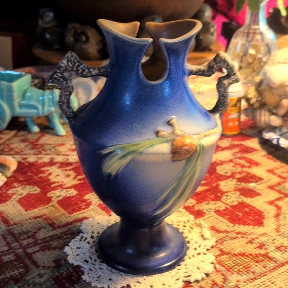 💥SOLD💥Roseville Pinecone Pottery Large Vase - Picture 2 of 10